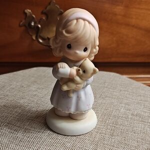 Enesco Precious Moments Figurine - Loving & Giving